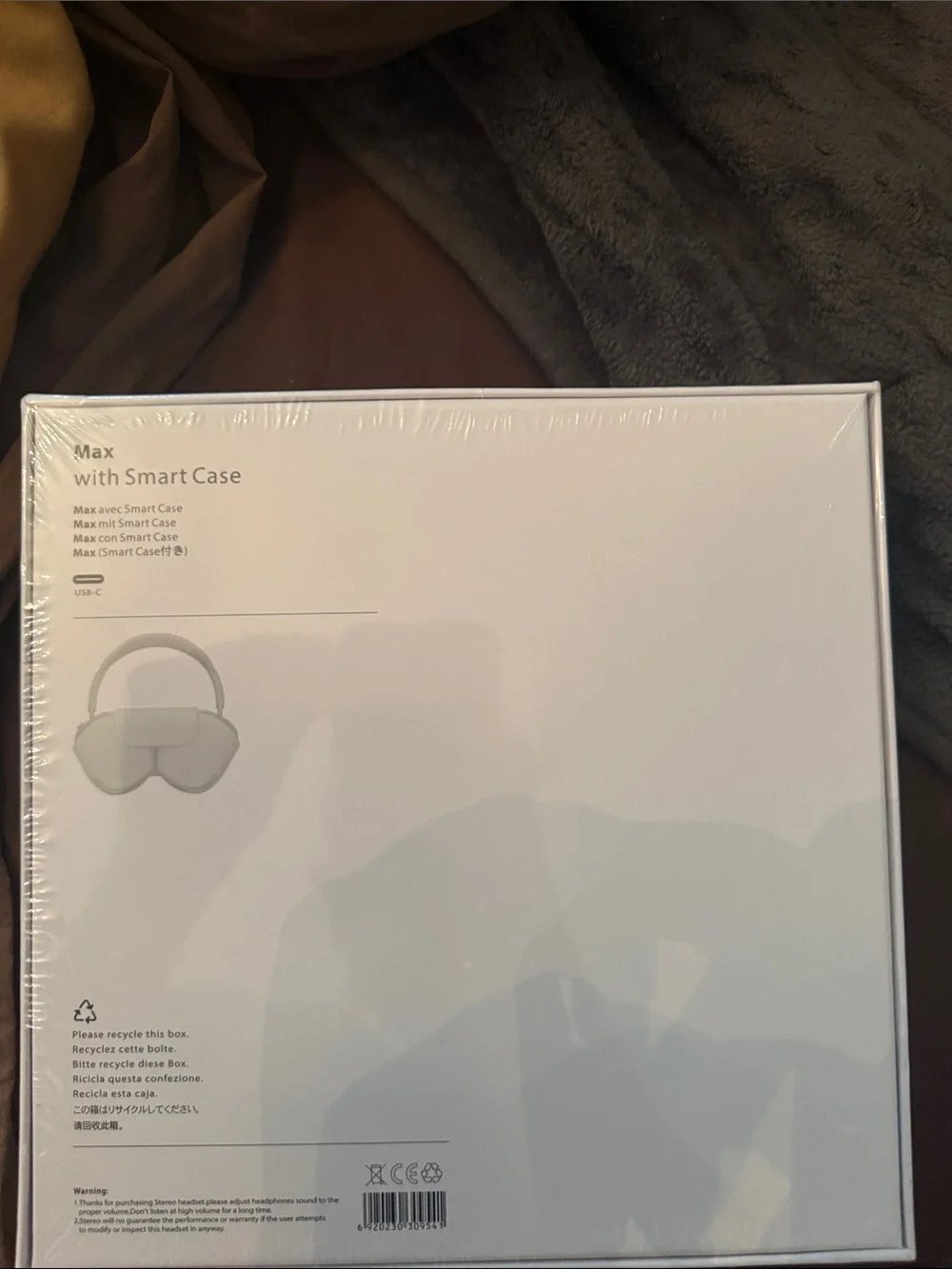 Apple AirPods Max in Space Gray